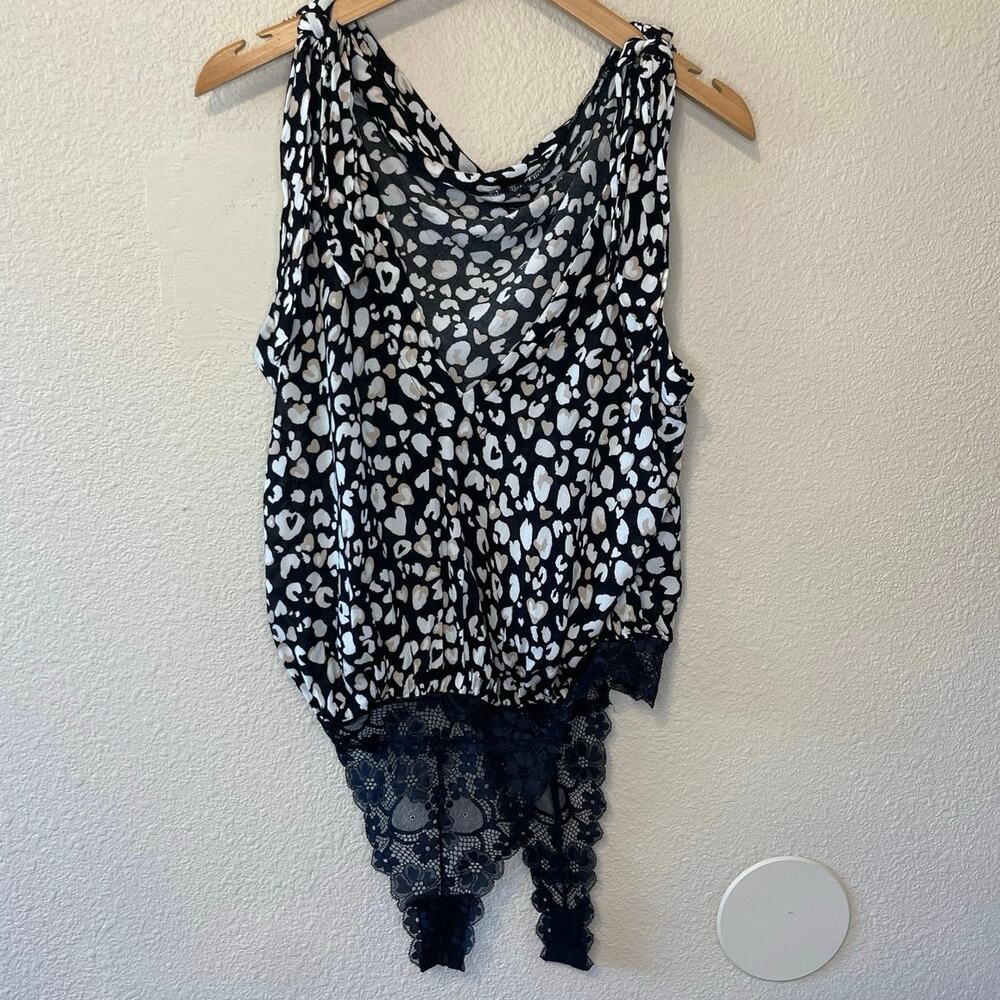 Free People Bare It All Bodysuit Black & White Combo Draped Back V Neck Medium - Picture 3 of 15
